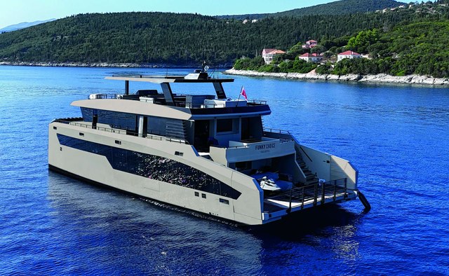 Funky Choice yacht charter Floeth Yachts Motor Yacht