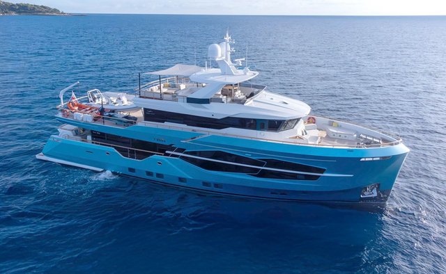 Ray yacht charter Numarine Motor Yacht