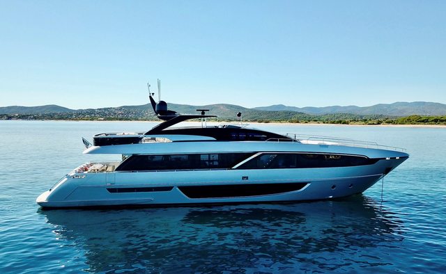 Basilic yacht charter Riva Motor Yacht