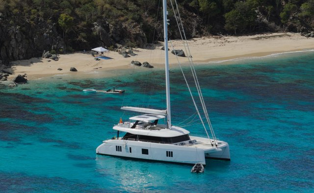 Entre4 yacht charter Sunreef Yachts Motor/Sailer Yacht