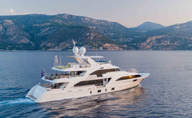 Edesia yacht charter Benetti Motor Yacht
                        