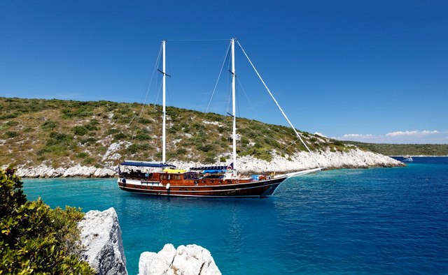 Perla Yacht Charter in East Mediterranean
