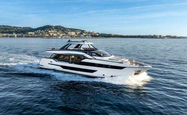 Together yacht charter Ferretti Yachts Motor Yacht