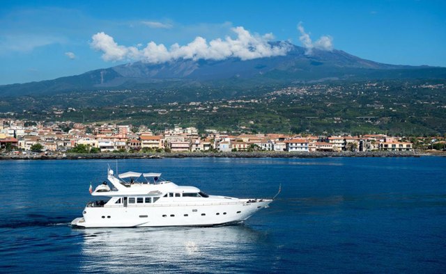 Claudia Amber Yacht Charter in West Coast Italy