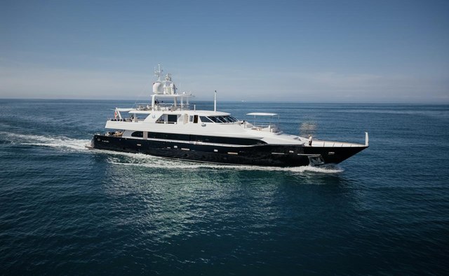 Lady in Blue Yacht Charter in Calvi