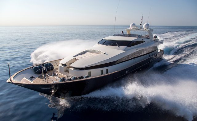 Cappuccino Yacht Charter in Anacapri