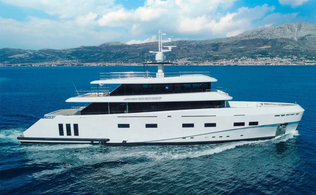 Renata Yacht Charter in French Riviera