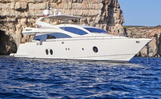 Bluwater yacht charter Aicon Motor Yacht
                        