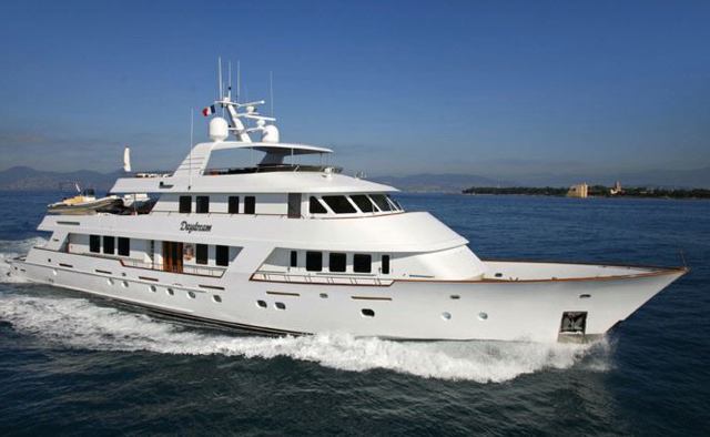 Daydream yacht charter Christensen Motor Yacht
                        