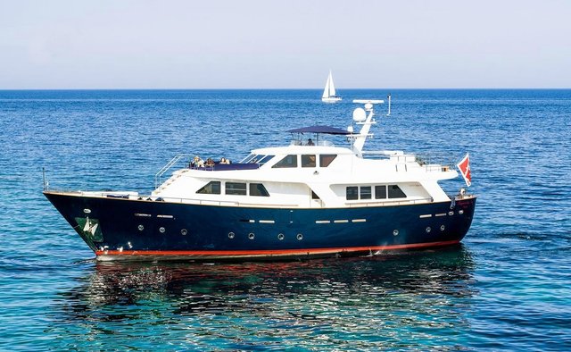 Victoria III Yacht Charter in Capri