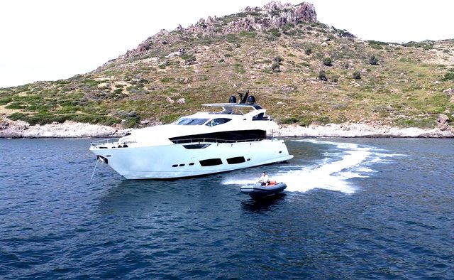 New Edge yacht charter Sunseeker Motor Yacht