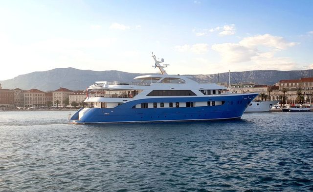 San Antonio Yacht Charter in Split