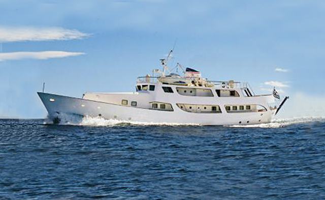 Eliki Yacht Charter in Antiparos