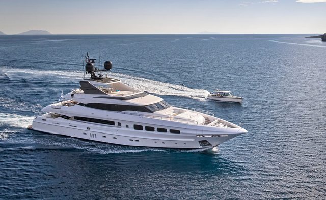 Maestro Yacht Charter in Greece
