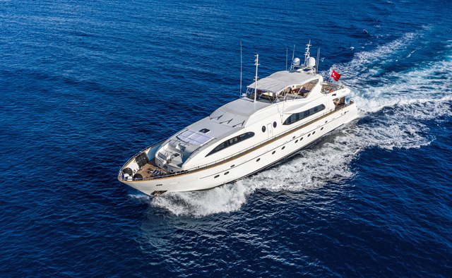 Sanref yacht charter Falcon Motor Yacht
                        