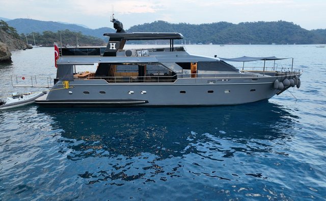 Beyefendi H yacht charter Falcon Yachts Motor Yacht
                        