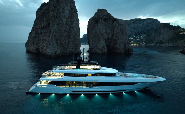 Halara Yacht Charter in Cyclades Islands