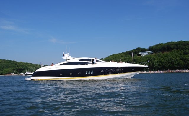 Impulsive Too yacht charter Sunseeker Motor Yacht
                        