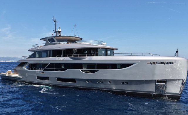 Cosmico Yacht Charter in St Tropez