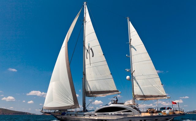 Merlin yacht charter Mengi Yay Motor/Sailer Yacht
                        