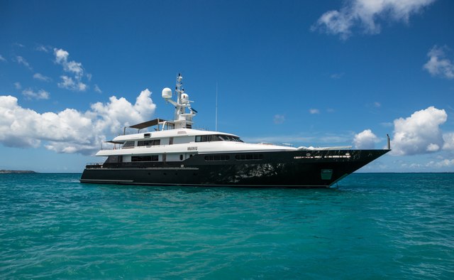 Mariu yacht charter Codecasa Motor Yacht