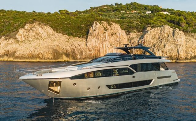 NOI yacht charter Riva Motor Yacht
                        
