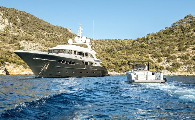 Ghost III Yacht Charter in Anacapri