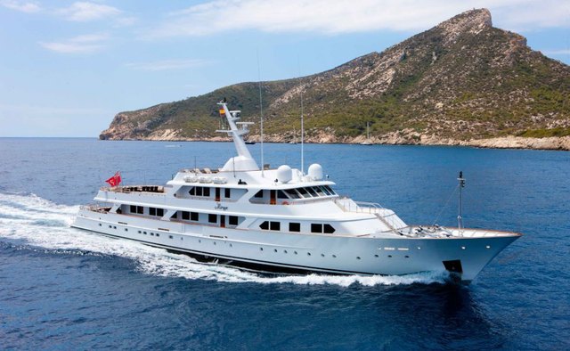 Mirage Yacht Charter in Corsica
