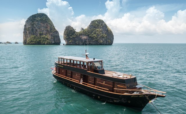 Maha Bhetra Yacht Charter in South East Asia