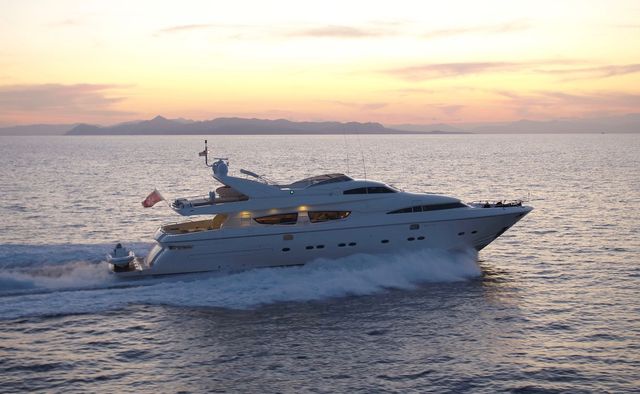 Theoris yacht charter Posillipo Motor Yacht
                        