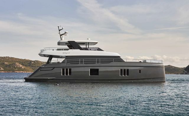 Manta yacht charter Sunreef Yachts Motor Yacht