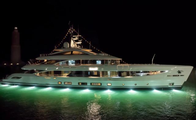 Dyna® yacht charter Benetti Motor Yacht
                        