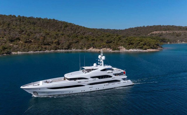 Immersive yacht charter Turquoise Yachts Motor Yacht
                        