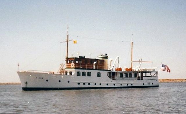 Fifer yacht charter Burrard Dry Dock Motor Yacht
