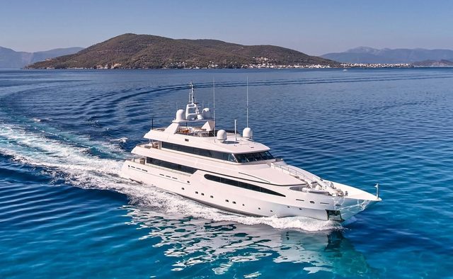 Artemisea Yacht Charter in Cyclades Islands