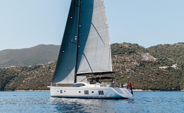 Sunyo Yacht Charter in Martinique