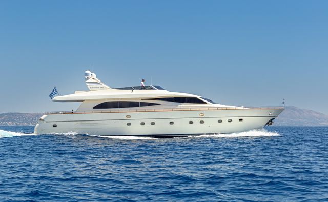 Vyno yacht charter Canados Motor Yacht
                        