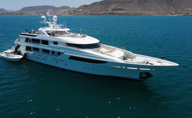 Valinor Yacht Charter in Cooper Island