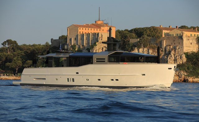 Pangea yacht charter Arcadia Motor Yacht
                        