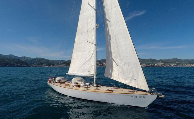 Quarta Santa Maria Yacht Charter in Italy