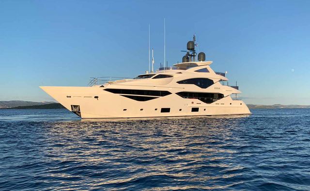 Sunseeker Yacht Charter Vacations On A Superyacht