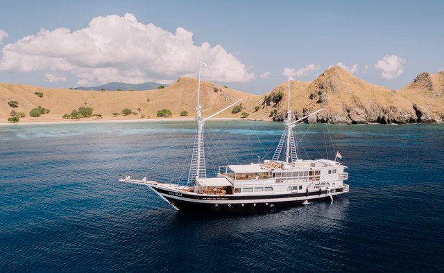 Aliikai yacht charter Konjo Boat builders Sail Yacht
                        