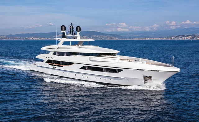 Mr T yacht charter Baglietto Motor Yacht