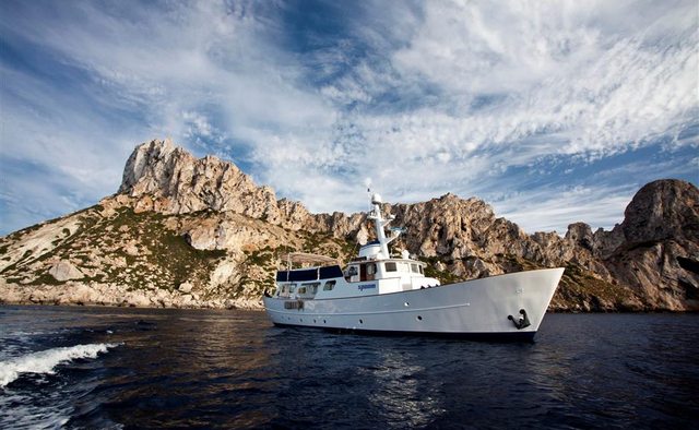 Spoom yacht charter Gideon Shipyards Motor Yacht
                        