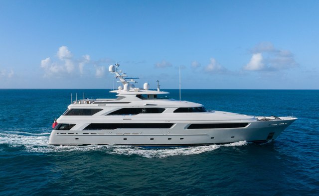 Victoria Del Mar Yacht Charter in Eleuthera