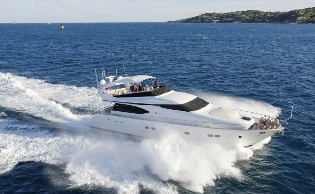 Yakos Yacht Charter in West Coast Italy