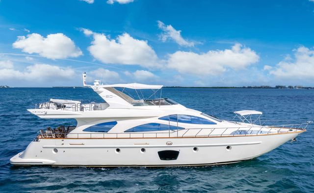 Truco II Yacht Charter in North America