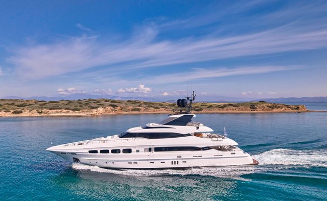 Maestro yacht charter Mondo Marine Motor Yacht