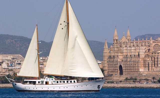 Southern Cross Yacht Charter in Ibiza
