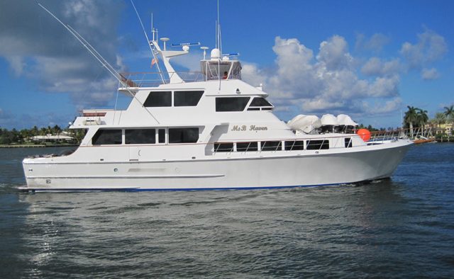 Tortuga yacht charter Knight & Carver Motor Yacht
                        